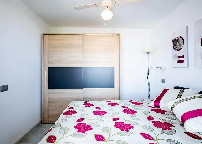 Fabulous New 2 Bedroom In * アデヘ